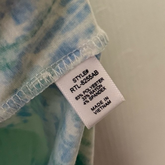 Zenana Outfitters Green and White Sleeveless Relaxed Tank Top - Picture 3 of 4